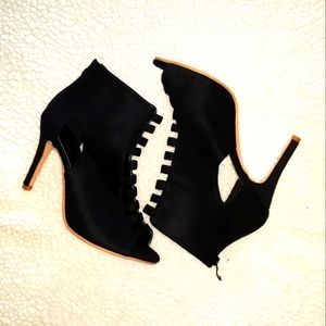 Women's "Slightly Worn" Black She & In Ankle Peep Toe High Heeled Booties